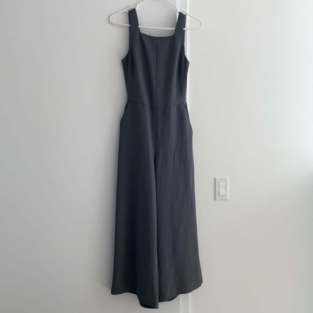 Brand new Aritzia jumpsuit in olive green